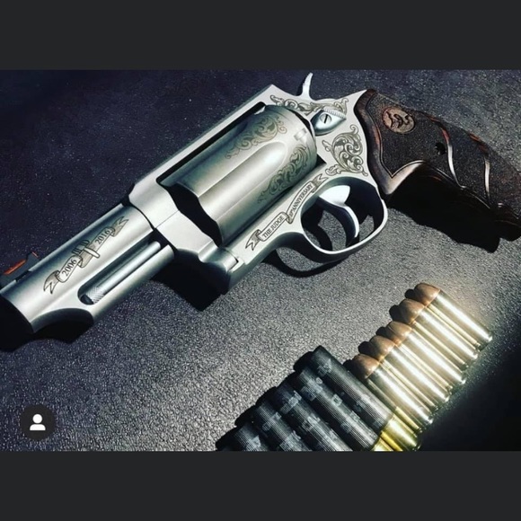 Meet your Posher, Chris - Picture 1 of 1